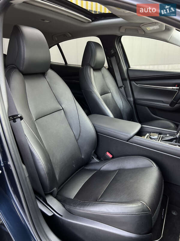 Седан Mazda 3 2020 в Киеве