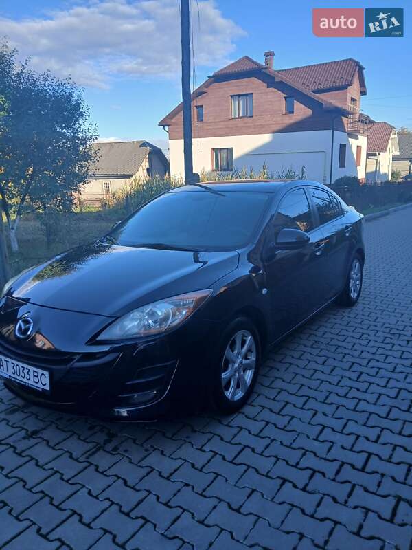Седан Mazda 3 2011 в Ивано-Франковске