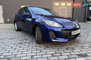 Седан Mazda 3 2013 в 