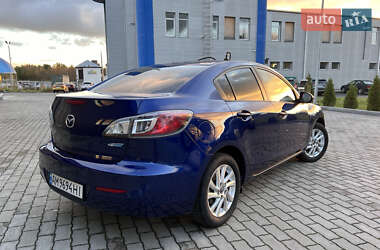 Седан Mazda 3 2013 в 