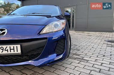 Седан Mazda 3 2013 в 