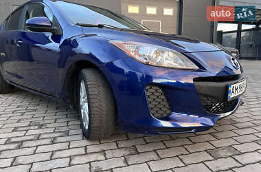 Седан Mazda 3 2013 в 