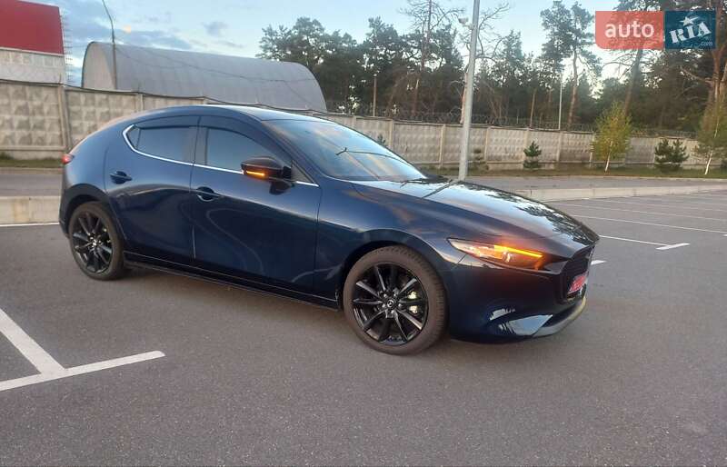 Хэтчбек Mazda 3 2024 в Киеве