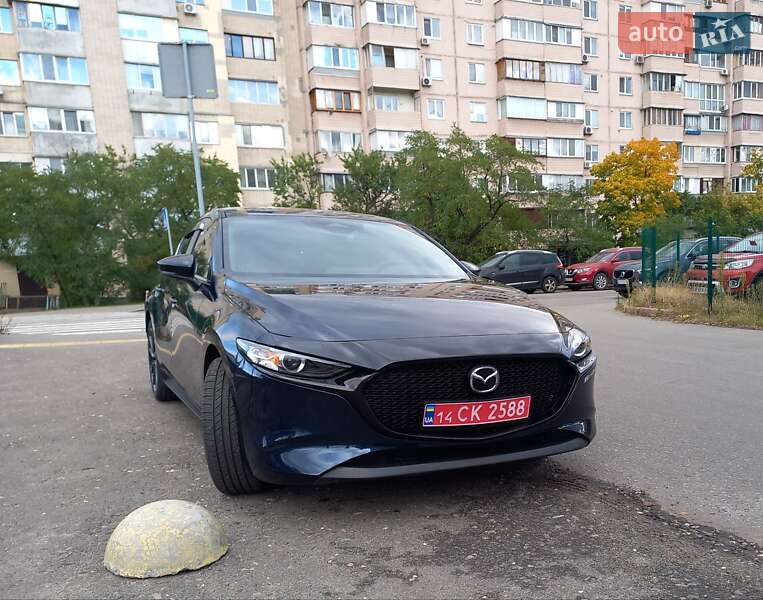 Хэтчбек Mazda 3 2024 в Киеве