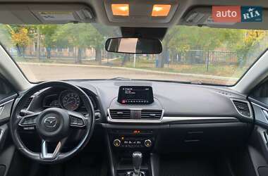 Хэтчбек Mazda 3 2017 в 