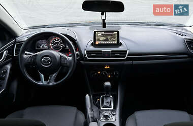 Седан Mazda 3 2016 в 
