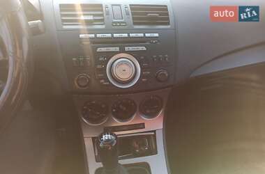 Хэтчбек Mazda 3 2009 в 