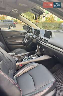Седан Mazda 3 2014 в  фото 9 Седан Mazda 3 2014 в