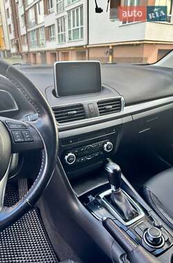 Седан Mazda 3 2014 в  фото 11 Седан Mazda 3 2014 в