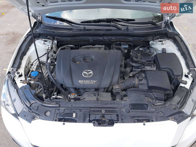 Седан Mazda 3 2015 в Запорожье