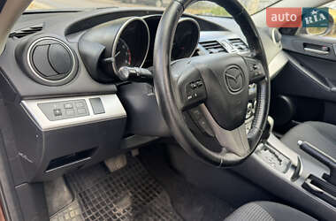 Седан Mazda 3 2011 в 