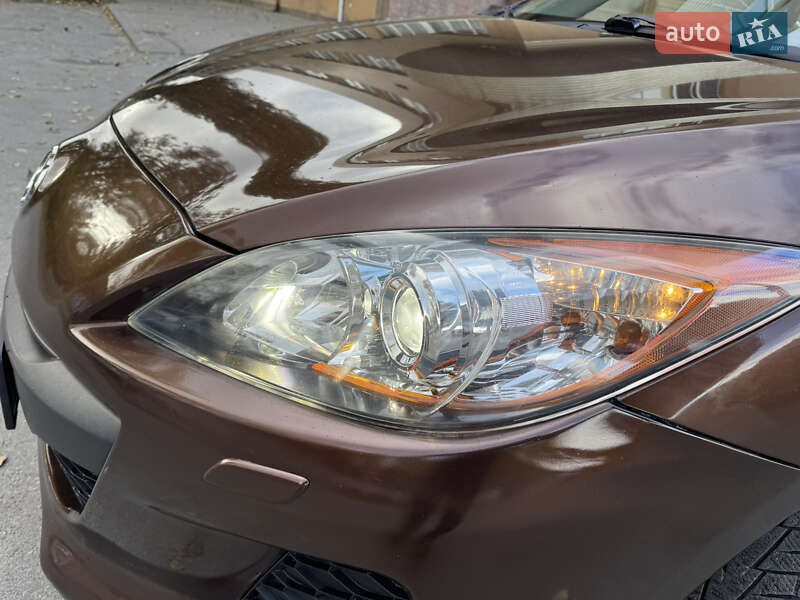 Седан Mazda 3 2011 в Києві