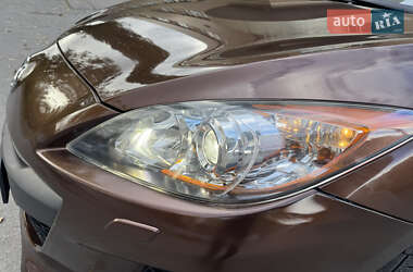 Седан Mazda 3 2011 в 