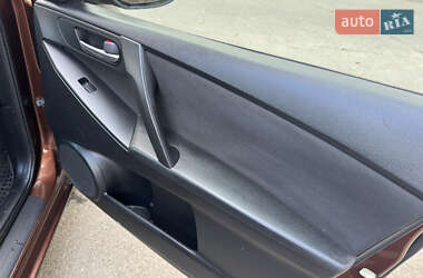 Седан Mazda 3 2011 в 