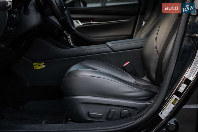 Хэтчбек Mazda 3 2022 в Киеве