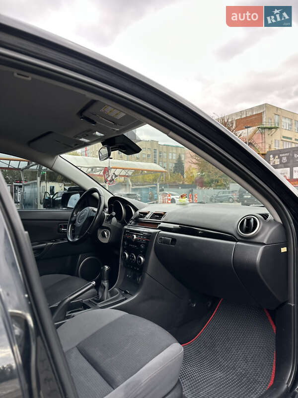 Седан Mazda 3 2009 в Львове