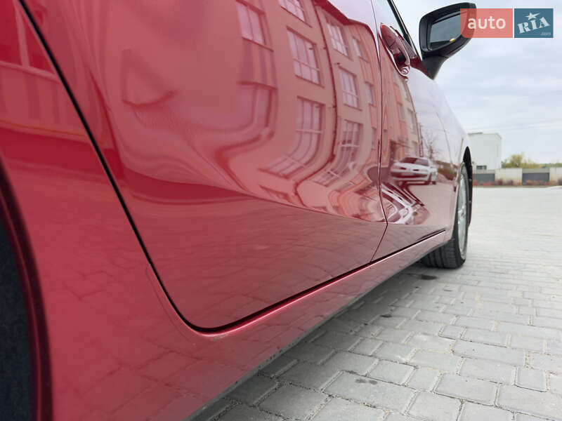 Седан Mazda 3 2014 в Виннице