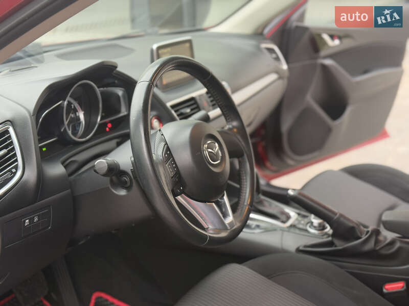 Седан Mazda 3 2014 в Виннице