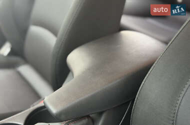 Седан Mazda 3 2014 в 