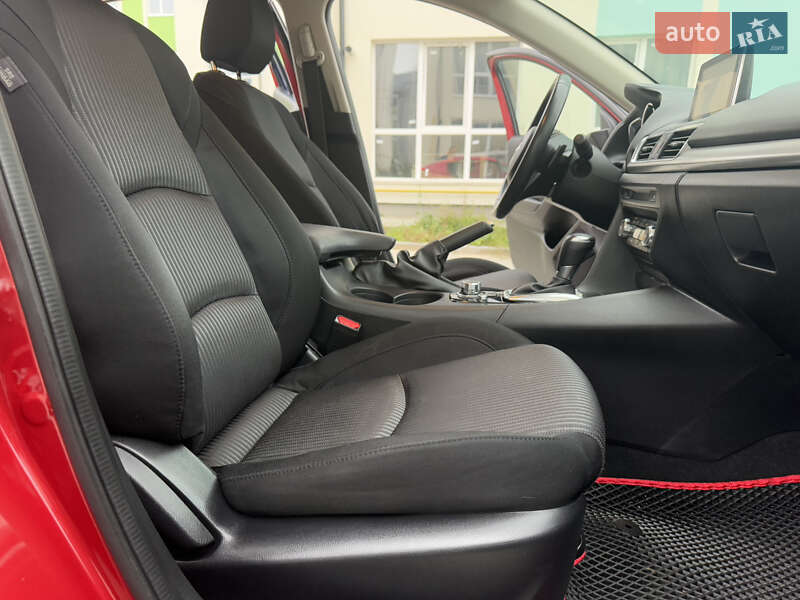 Седан Mazda 3 2014 в Виннице