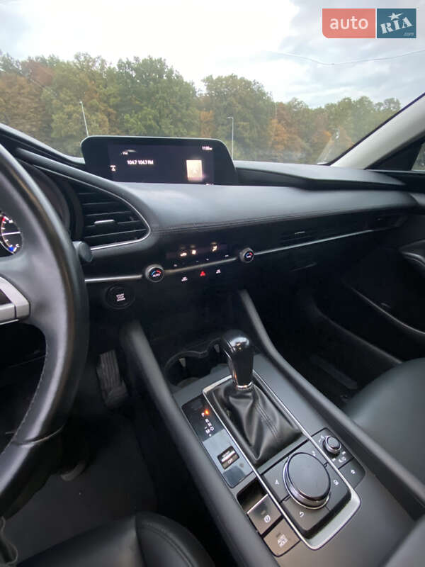 Седан Mazda 3 2021 в Львові