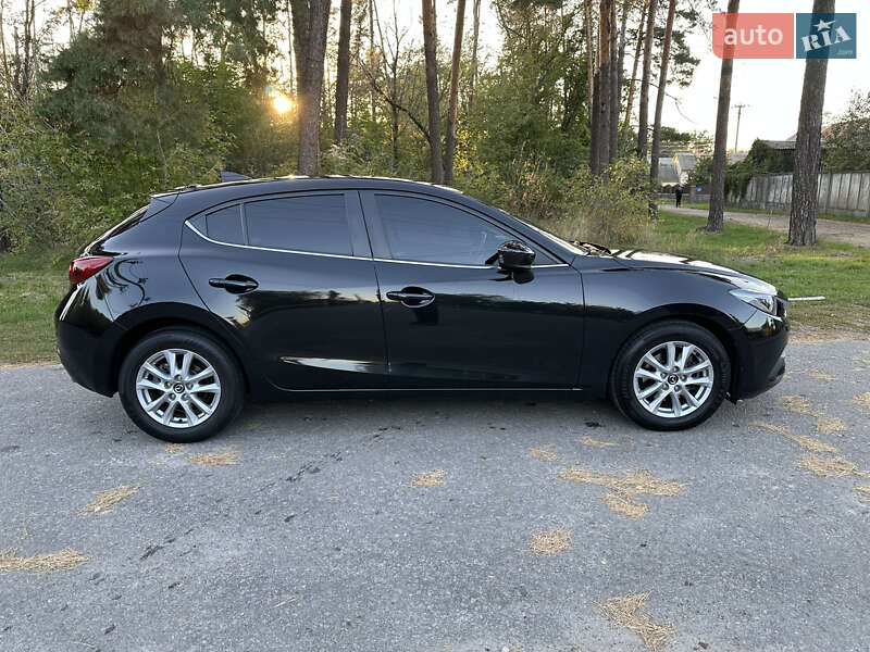 Хетчбек Mazda 3 2016 в Києві