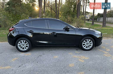 Хэтчбек Mazda 3 2016 в 
