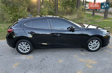 Хэтчбек Mazda 3 2016 в 