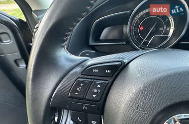 Хэтчбек Mazda 3 2016 в 
