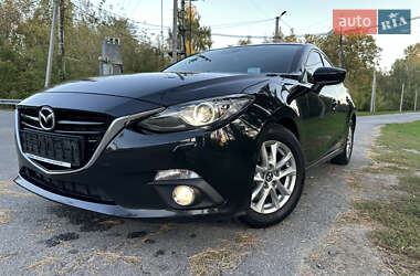 Хэтчбек Mazda 3 2016 в 