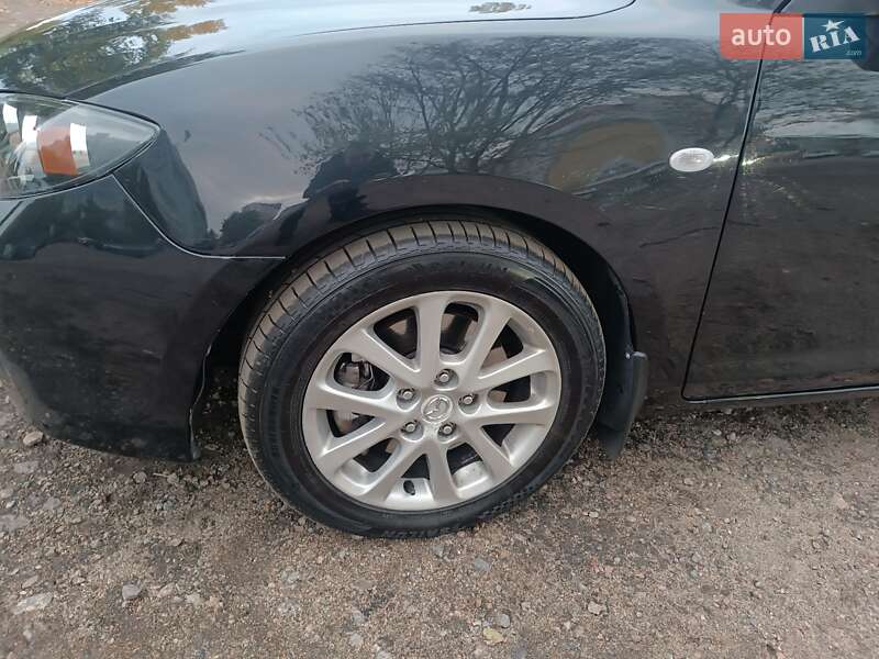 Седан Mazda 3 2008 в Черкассах