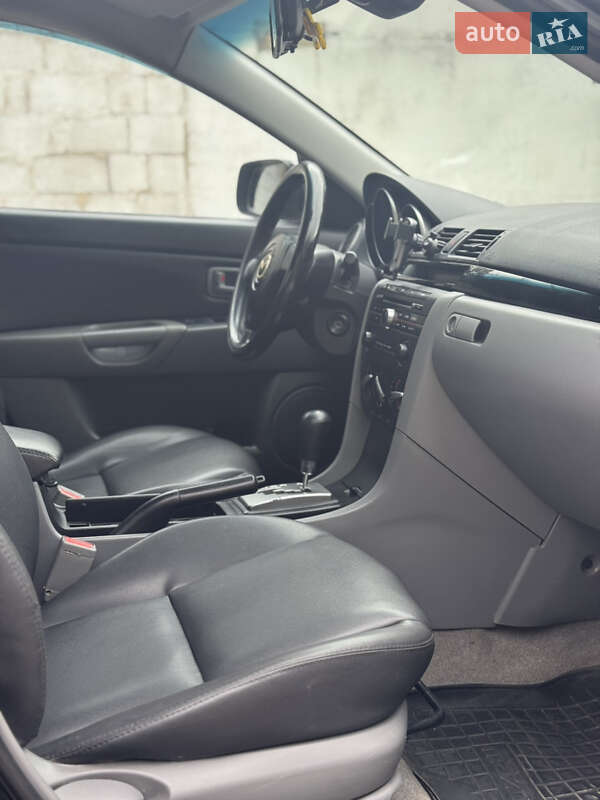 Седан Mazda 3 2007 в Днепре