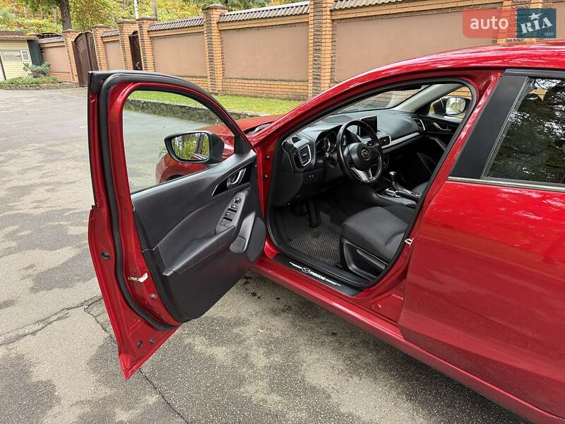 Хетчбек Mazda 3 2013 в Чернігові