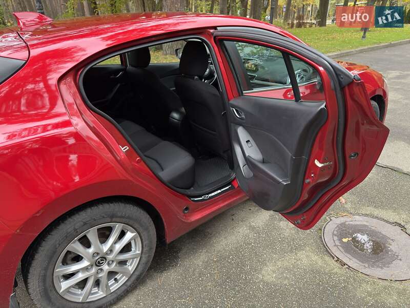 Хетчбек Mazda 3 2013 в Чернігові