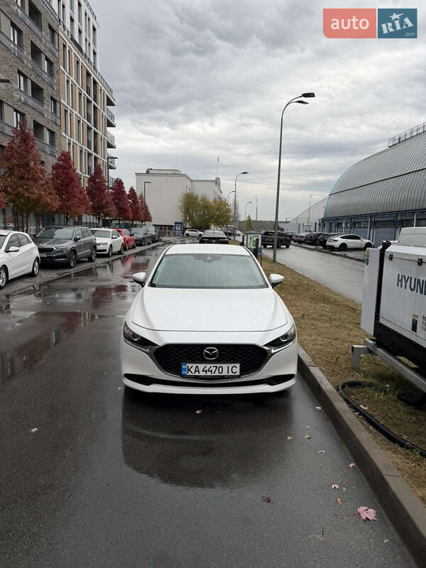 Седан Mazda 3 2019 в Киеве