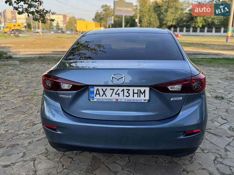 Седан Mazda 3 2014 в Харкові