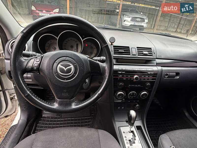 Седан Mazda 3 2008 в Днепре
