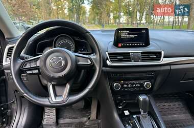 Седан Mazda 3 2017 в  фото 30 Седан Mazda 3 2017 в