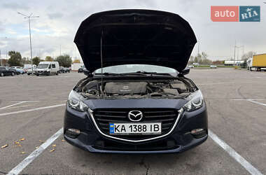 Хэтчбек Mazda 3 2017 в 
