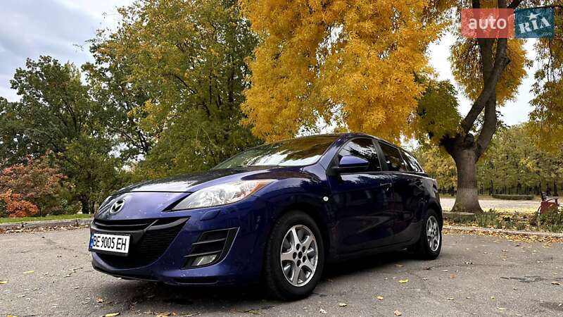 Хэтчбек Mazda 3 2011 в 