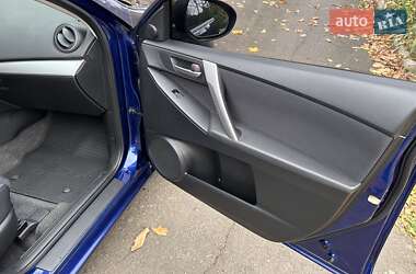 Хэтчбек Mazda 3 2011 в 