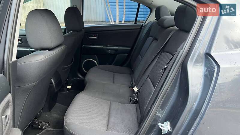 Седан Mazda 3 2008 в Киеве