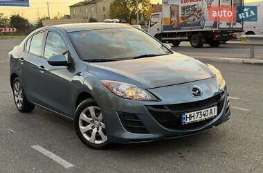 Седан Mazda 3 2011 в 