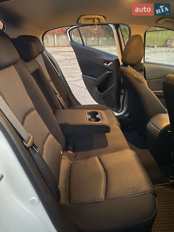 Хетчбек Mazda 3 2013 в Запоріжжі фото 18 Хетчбек Mazda 3 2013 в Запоріжжі