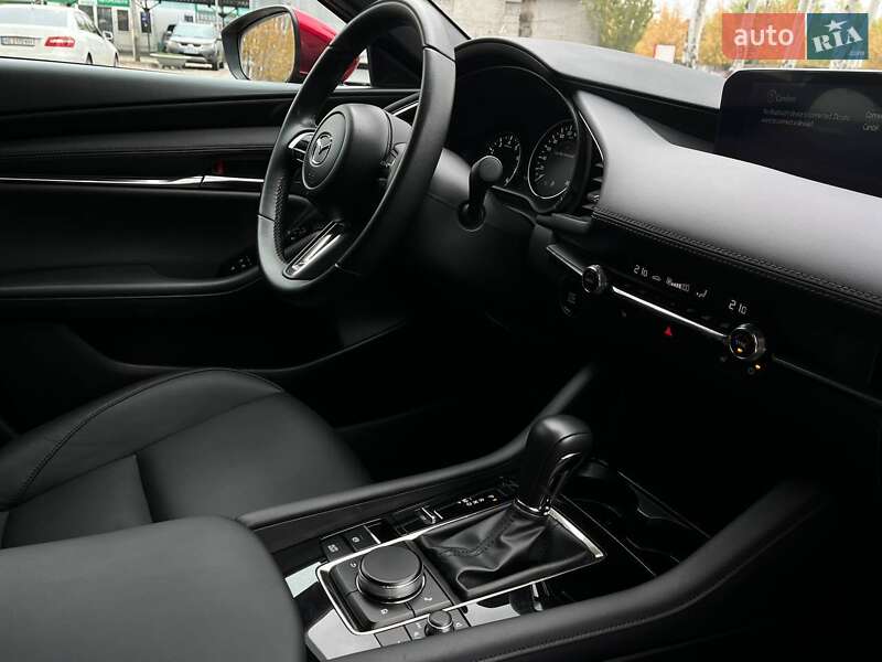 Хетчбек Mazda 3 2024 в Дніпрі фото 15 Хетчбек Mazda 3 2024 в Дніпрі