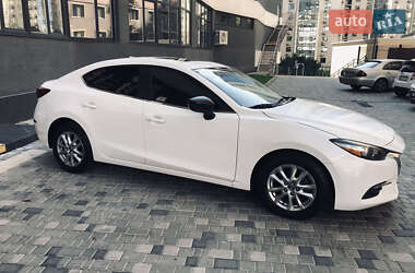Седан Mazda 3 2015 в Николаеве