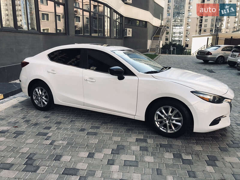 Седан Mazda 3 2015 в Одесі