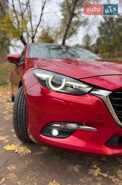 Хэтчбек Mazda 3 2017 в Киеве