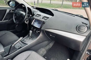 Седан Mazda 3 2012 в  фото 21 Седан Mazda 3 2012 в