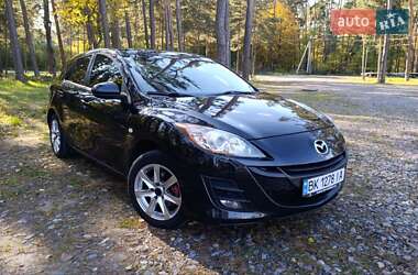 Хэтчбек Mazda 3 2010 в 